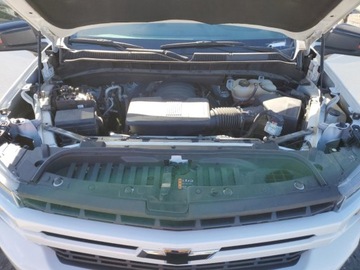 Chevrolet Silverado II 2021 Chevrolet Silverado C1500 RST 2021 5.3l 5.3 Benzyna 355KM, zdjęcie 6