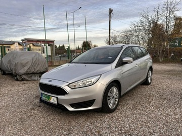 Ford Focus III Kombi 1.0 EcoBoost 125KM 2015 Ford Focus 2015 rok Salon Polska/II właściciel/Uszkodzony, zdjęcie 1