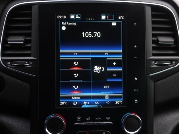 Renault Megane IV R.S. 1.8 TCe 280KM 2019 Renault Megane 1.8 TCe R.S., Salon Polska, zdjęcie 15