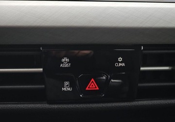 Volkswagen Golf VIII Variant 2.0 TDI 115KM 2023 Volkswagen Golf Variant 2.0 TDI 115KM 1WL SalonPL Czujniki Grupa Adamowscy, zdjęcie 29