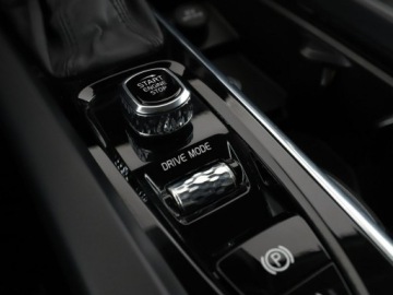 Volvo V60 II  Kombi 2.0 D4 190KM 2020 Volvo V60 2.0 D4 Automat AWD Momentum Pro Navi, zdjęcie 28