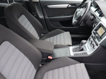 Volkswagen Passat B7 Variant 2.0 TDI CR DPF BlueMotion 170KM 2012 VW Passat 2.0 TDI, Salon Polska, 167 KM, 4X4, zdjęcie 8