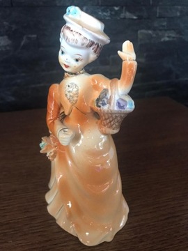 Stara porcelanowa figurka dama