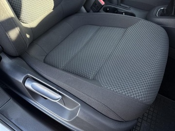 Volkswagen Jetta VI Sedan Facelifting 1.4 TSI 125KM 2016 Volkswagen Jetta 1.4TSI 125KM Comfortline (Salon P, zdjęcie 26