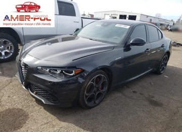 Alfa Romeo Giulia II Sedan Facelifting 2023 2.0 GME Turbo 280KM 2024 Alfa Romeo Giulia TI 2024 2.0l 2.0 Benzyna 280KM