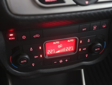 Alfa Romeo MiTo Hatchback 3d 1.6 JTDM 120KM 2008 Alfa Romeo MiTo 1.6 JTDM, Salon Polska, Klima, zdjęcie 11