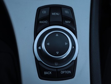 BMW Seria 3 E90-91-92-93 Limuzyna E90 320i 170KM 2008 BMW 3 320 i, Navi, Klima, Klimatronic, Tempomat, zdjęcie 21