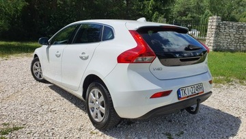 Volvo V40 II Hatchback 2.0 D2 DRIVE-E 120KM 2015 Volvo V40 2.0 D2 120KM # Momentum # Navi #, zdjęcie 3