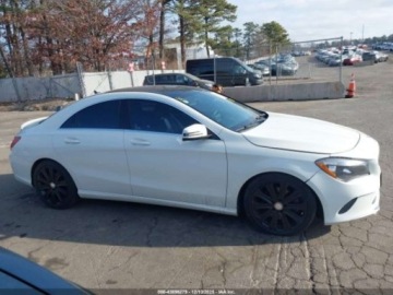 Mercedes CLA C117 2017 Mercedes-Benz CLA 2017 r., 2,0L 250 4MATIC 2.0 Benzyna 208KM, zdjęcie 13