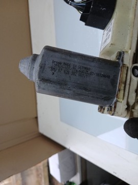 BMW 7 E65 E66 2004 MOTOR REGULACE OKNO DVEŘE PŘEDNÍCH