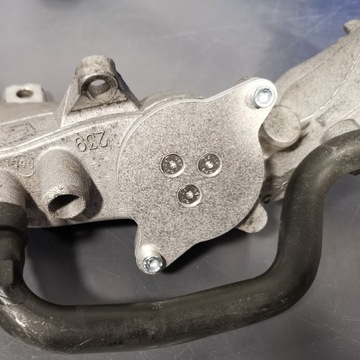 839 Крышка клапана EGR Mercedes 2.2 2.7 3.0 CDI