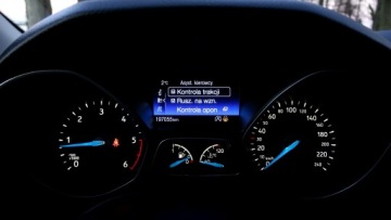 Ford Focus III Kombi Facelifting 2.0 TDCi 150KM 2016 .. Nawigacja .. Grzana Kierownica , Fotele i SZYBY .. Czujniki parkowania ., zdjęcie 30