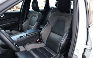 Volvo XC60 II 2021 Volvo XC 60 Volvo XC 60 T6 AWD Recharge Geartronic RDesign 2.0 253KM, zdjęcie 16