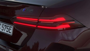 BMW Seria 5 G90-91 M Sedan 4.4 V8 727KM 2026 BMW M5 M5 Sedan 727 KM PHEV - Lakier BMW Individual - Gotowy do Odbioru, zdjęcie 8