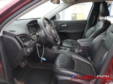 Jeep Cherokee V 2020 Jeep Cherokee _ LATITUDE PLUS_4x4_3.2 L_2020r 3.2 Benzyna 271KM, zdjęcie 7