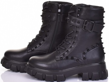 ЧЕРНЫЕ ЖЕНСКИЕ БОТИНКИ С КОЖАНЫМИ КЛЕПКАМИ