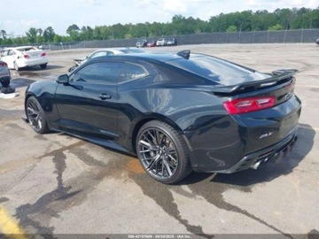 Chevrolet Camaro VI 2017 Chevrolet Camaro ZL1 2017 6.2l 6.2 Benzyna 650KM, zdjęcie 3