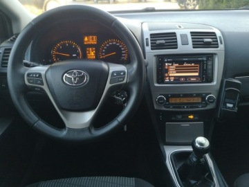 Toyota Avensis III Wagon 2.0 D-4D 126KM 2010 Toyota Avensis 2.0 D-4D 126KM Nav Kamera Klimatron, zdjęcie 15