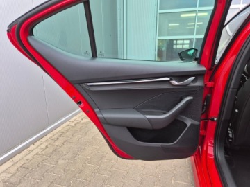 Skoda Octavia IV Liftback 1.5 TSI EVO 150KM 2026 Skoda Octavia SPORTLINE 1.5 TSI DSG z placu 150 KM, zdjęcie 17