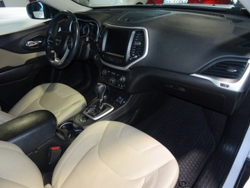 Jeep Cherokee V Terenowy 3.2 V6 272KM 2015 Jeep Cherokee Samochód w bardzo dobrym stanie ,, zdjęcie 13