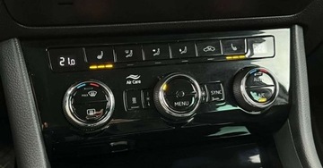 Skoda Superb III Kombi Facelifting 2.0 TDI SCR 150KM 2019 Skoda Superb Skora Automat Navi Webasto Hak Parktronic FV23, zdjęcie 19