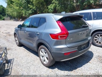 Volvo XC40 Crossover 2.0 T5 247KM 2019 Volvo XC 40 2019 Volvo XC40 T5 AWD Momentum 2.0 Benzyna 248KM, zdjęcie 3