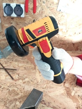 АККУМУЛЯТОРНАЯ МИНИ-УГЛОВАЯ ШЛИФОВАЛЬНАЯ МАШИНА 21 В, 3 ДИСКА