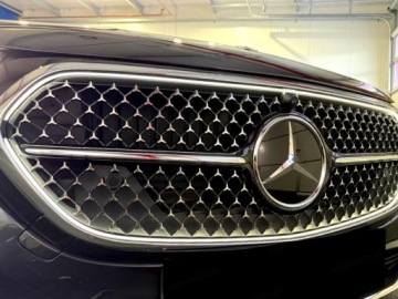 Mercedes Klasa E W214 Sedan 2.0 200 204KM 2025 E Klasa 200 4-Matic Avantgarde 2.0 (204KM) 2025, zdjęcie 2