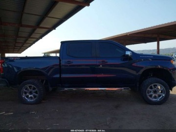 Chevrolet Silverado II 2022 Chevrolet Silverado 1500 Short Bed Rst 2022 5.3l 5.3 Benzyna 355KM, zdjęcie 6