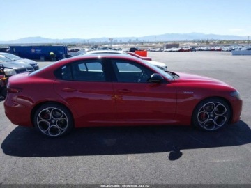 Alfa Romeo Giulia II Sedan Facelifting 2.0 Turbo 280KM 2023 Alfa Romeo Giulia Veloce Rwd 2023 2.0 Benzyna 280KM, zdjęcie 5