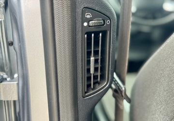 Ford Galaxy III Van Facelifting 2.0 Duratec 145KM 2012 Ford Galaxy 2.0 benzyna 145KM Titanium Climatronic Grzana szyba 7 foteli, zdjęcie 17