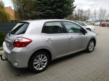 Toyota Auris I Hatchback 5d Facelifting 1.6 Valvematic 132KM 2011 Toyota Auris 1.6 Benzyna 132KM Klimatr LIFT Isofix, zdjęcie 4