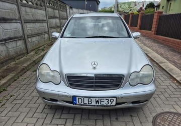 Mercedes Klasa C W203 Sedan W203 1.8 (C 180 Kompressor) 143KM 2002 Mercedes-Benz Klasa C Mercedes-Benz Klasa C 180 Kompressor Classic 1.8, zdjęcie 1