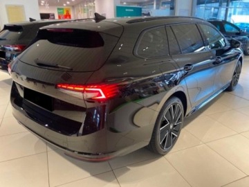 Skoda Superb IV Kombi Plug-in 1.5 TSI iV Plug-In 204KM 2026 SKODA Superb Sportline 1.5 TSI Plug-in Hybrid DSG 204KM 2026, zdjęcie 2