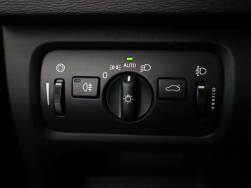 Volvo V40 II Hatchback Facelifting 2.0 D2 120KM 2017 Volvo V40 2.0D Klimatyzacja Tempomat Elektryka, zdjęcie 28