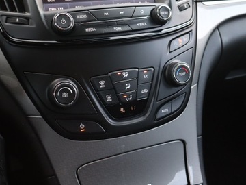 Opel Insignia I Hatchback Facelifting 2.0 CDTI Ecotec 170KM 2016 Opel Insignia 2.0 CDTI, Salon Polska, zdjęcie 19