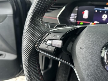 Skoda Octavia IV RS Kombi 2.0 TDI SCR 200KM 2022 Skoda Octavia RS 2.0TDI 200KM, Hak, HEAD-UP, Matri, zdjęcie 31