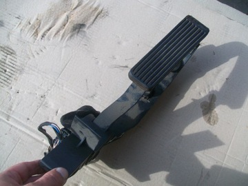 ПОТЕНЦИОМЕТР ПЕДАЛИ АКСЕЛЕРАТОРА MERCEDES W203 C-KLASE 2.2 CDI