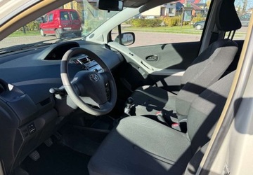 Toyota Yaris II Hatchback 5d 1.33 Dual VVT-i 101KM 2009 Toyota Yaris Toyota Yaris 1.33 Luna 1.3 Benzyna 100KM, zdjęcie 6