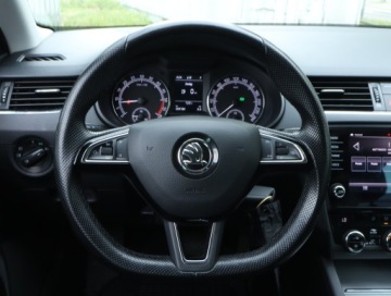 Skoda Octavia III Liftback Facelifting 2.0 TDI 150KM 2019 Skoda Octavia 2.0 TDI, Salon Polska, DSG, Navi, zdjęcie 20