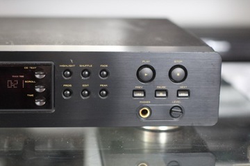 CD-проигрыватель Marantz CD 5000, TDA1549