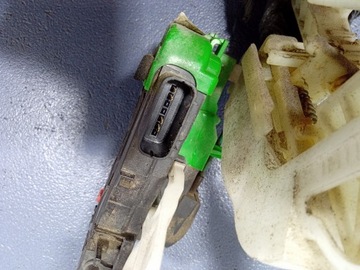 HYUNDAI I40 KOMBI ZÁMEK DVEŘE ZADNÍ LEVÝ 81410-3Z000