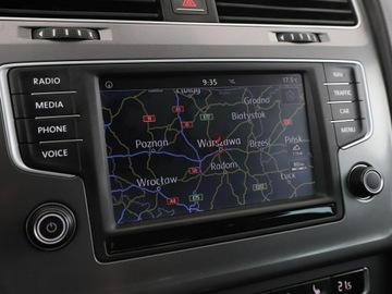 Volkswagen Golf VII Variant 1.2 TSI BlueMotion Technology 110KM 2015 Volkswagen Golf DSG klima auto navi czujniki, zdjęcie 25