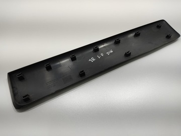 ОБИВКА ДВЕРИ ПЕРЕДНЯ ЛЕВАЯ TRAFIC VIVARO 01-