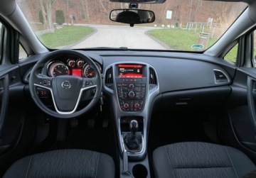 Opel Astra J Sports Tourer Facelifting 1.6 CDTI ecoFLEX 110KM 2015 Opel Astra J 1.6 CDTI, Nowy ROZRZAD 1.6 Diesel 110KM, zdjęcie 6