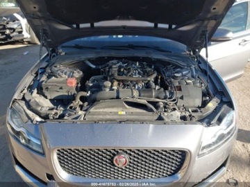 Jaguar XF II 2020 Jaguar XF 25T Prestige 2020 2.0l 2.0 Benzyna 247KM, zdjęcie 9