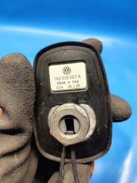 ANTÉNA STŘEŠNÍ VW PASSAT B6 TOURAN