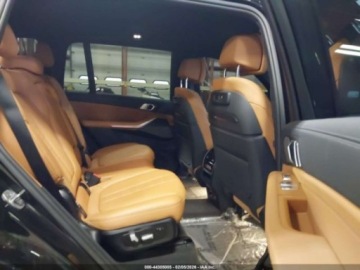 BMW X7 2021 BMW X7 2021 BMW X7 XDRIVE40I 3.0 Benzyna 335KM, zdjęcie 8
