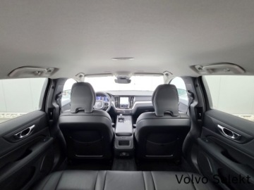 Volvo V60 II  Cross Country Facelifting 2.0 B4 197KM 2023 Volvo V60 Cross Country FV23 Plus Bright B4 197KM, zdjęcie 16