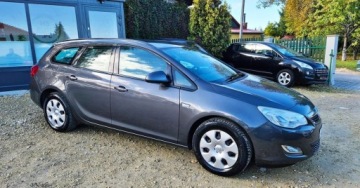 Opel Astra J Sports Tourer Facelifting 1.4 Turbo ECOTEC 120KM 2012 Opel Astra BENZYNA klimatyzacja super okazja POLECAMY 1.4 Benzyna, zdjęcie 8